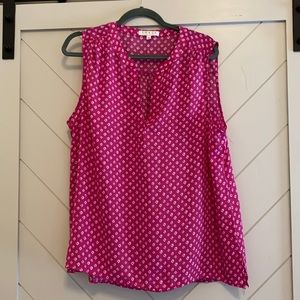 Fushia top with white print